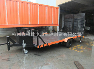 工程機械專(zhuān)用拖車(chē).jpg
